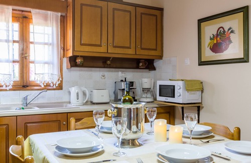 Platanias Town Cabaña | Elisavet's House- Acogedora casa en el centro de Platanias