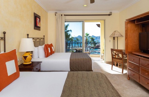Los Cabos Hotel | ✩ Elite 6th-Floor Studio ✩ Balcony & Kitchenette ✩