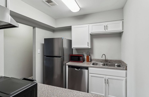 East Point Apartamento | Elite at Cityview 32A I Spacious 2 Bed 2 Bath
