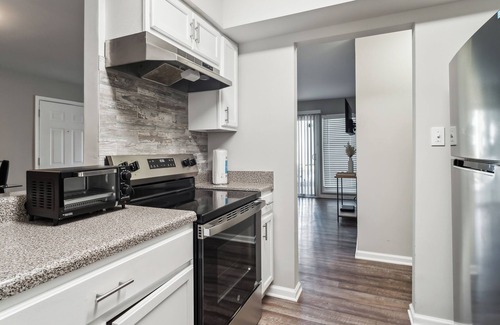 East Point Apartamento | Elite at Cityview 32A I Spacious 2 Bed 2 Bath