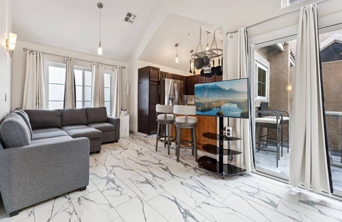 Val Vista Lakes Condominio | Elite Lakeside Oasis in Gilbert