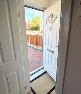 Wyken Apartamento | EliteunseenSuites 2 Bedroom Beautiful Semi Detached House - Private Parking