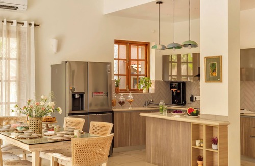 Arpora Villa | ELIVAAS PinkSky