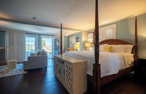 Ocean Cay Cama Y Desayuno | Elizabeth Pointe Lodge