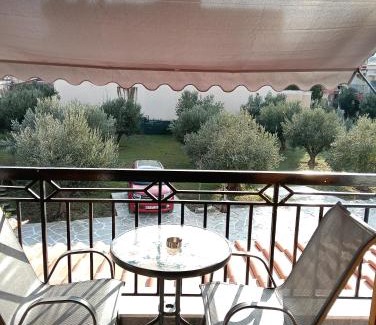 Paralia Ofryniou Casa | Elizabeth's apartment2