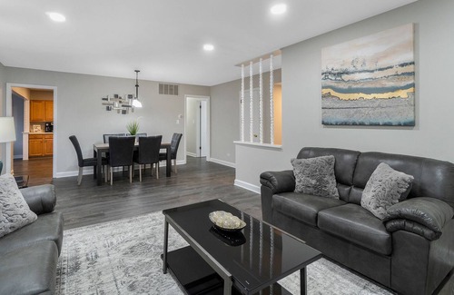 Elk Grove Village Casa | Elk Grove Village Rental