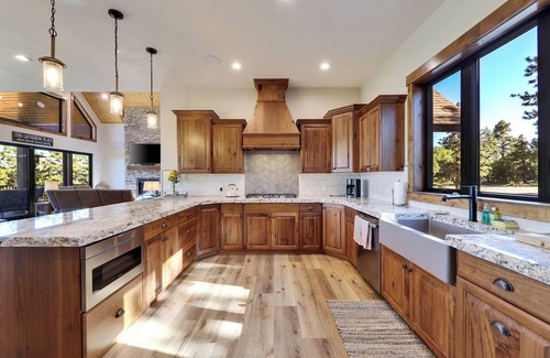 Mammoth Creek Cabina | Elk Haven - A hidden retreat in the hills