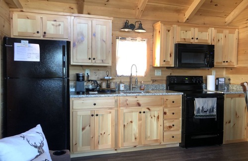 Boone Cabina | Elk Knob Escape ~ Cozy tiny cabin with an incredible view!