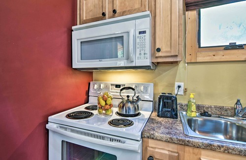Weaverville Cabina | Elk Path Cabin w / Hot Tub & Deck-15 Mi a Asheville
