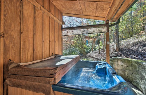 Weaverville Cabina | Elk Path Cabin w / Hot Tub & Deck-15 Mi a Asheville