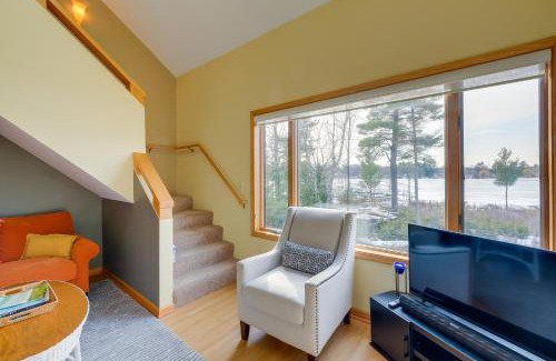 Elk Rapids Apartamento | Elk Rapids Condo with Balcony Overlooking Elk Lake!
