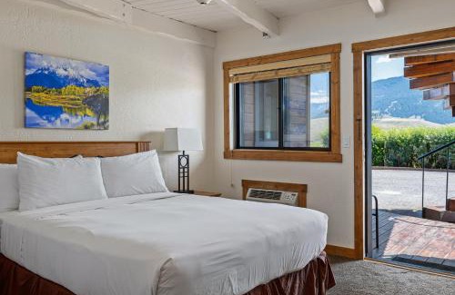 Jackson Hole Hotel | Elk Refuge Inn