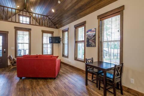 Lakeside Casa | Elk Ridge Village 401A Cozy Cabin with views of Flathead Lake and the mountains