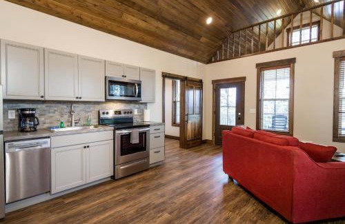 Lakeside Casa | Elk Ridge Village 401B Cozy Cabin with views of Flathead Lake and the mountains