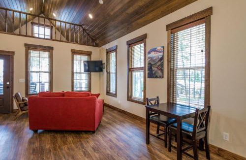 Lakeside Casa | Elk Ridge Village 401C Cozy Cabin with views of Flathead Lake and the mountains