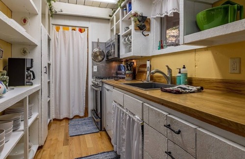 Wapiti Casa | Elk Road Cabin- Magnificent Mountain Views!