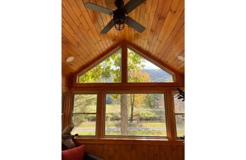 Austin Casa | Elk/trout/hunting/star gazing 4 bdrm, 2 bath cabin
