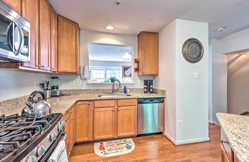 Elkridge Casa | Elkridge Townhome ~ 15 Mi to Dtwn Baltimore!