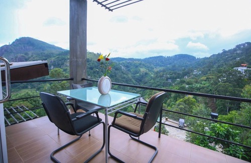 Ella Hotel | Ella Floating View