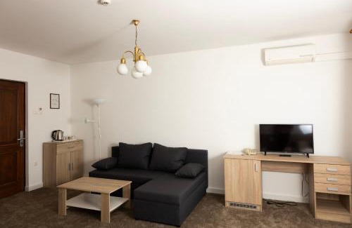 Hajduszoboszlo Cama Y Desayuno | Ella Residence Panzió