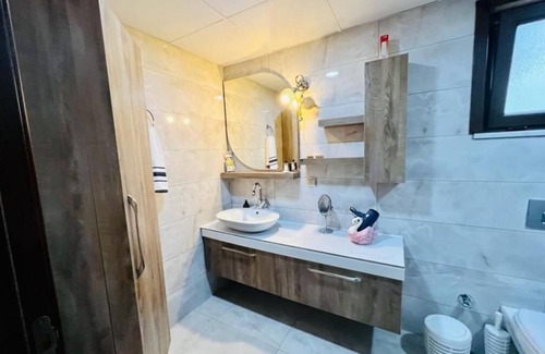 Akcay Cama Y Desayuno | Ellawilla Suit House