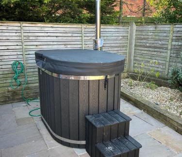 Knott End-on-Sea Otro | Elletson Park Wood fired Hot tubs, Caravans & Pods
