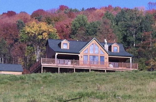 Ellicottville Chalet De Esquí | Ellicottville chalet - beautiful home, gorgeous views, 5min to village & hills.