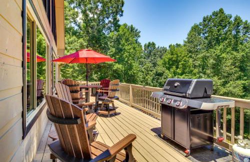 East Ellijay Casa | Ellijay Cabin with Hot Tub and Mountain Views