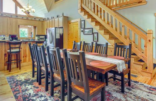 East Ellijay Casa | Ellijay Cabin with Hot Tub and Mountain Views