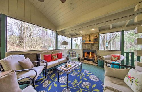 Ellijay Casa | Ellijay Cabin with Porch and Private Hot Tub!