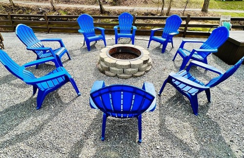 Stafford Casa | Ellis House Trail Lodging Sleeps 16