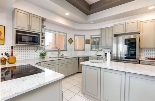 Las Cruces Casa | Elliss · Large Newly Renovated Home with Game Room
