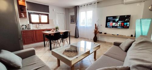 Paloukia Apartamento | Ellora Suite