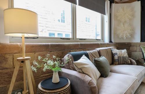 Crich Casa | Elm Cottage - Fold Yards