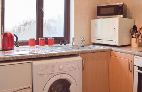 Llanybri Casa | Elm View-W42961