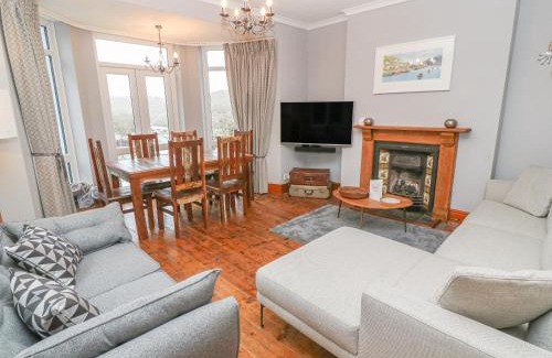 Looe Casa | Elmbank