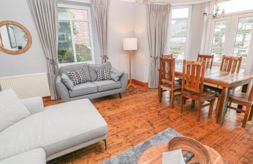 Looe Casa | Elmbank