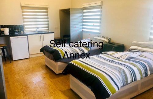 Epping Casa | Elmcroft Guest House