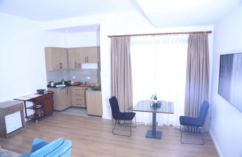 Kirkos Hotel | Elmo's Hotel