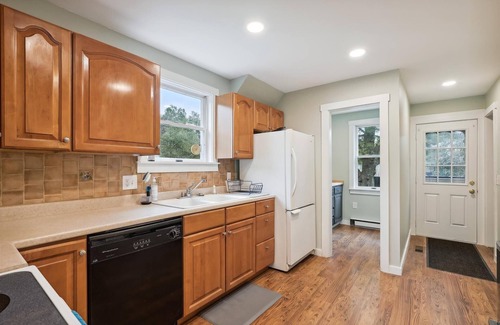 Morrisville Casa | Elmore Meadows: 3 br, peaceful country setting, wood stove, a/c, firepit!