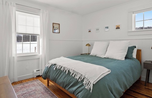 Morrisville Otro | Elmore Views Farmhouse