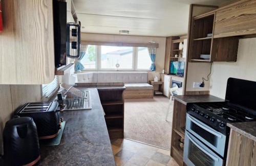 Exmouth Complejo | Elms Caravan with sea views at Devon Cliffs