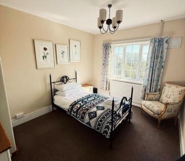 Winchelsea Casa | Elms Farm Cottages - White Swans