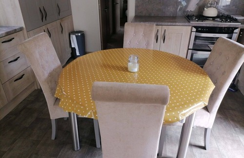 St Leonards-On-Sea Apartamento | Elmvale - 2 bedrooms with decking sleeps 4