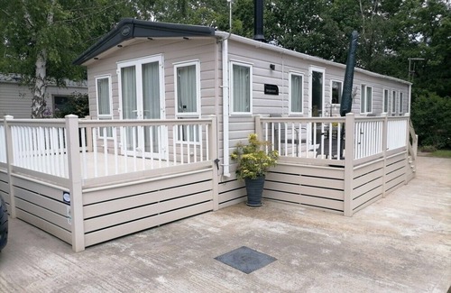 St Leonards-On-Sea Apartamento | Elmvale - 2 bedrooms with decking sleeps 4