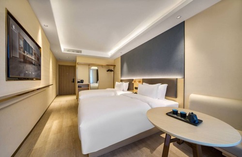 Pudong Hotel | Elong Hotel Xiepu Road subway Station