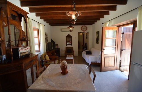 Goudi Apartamento | Elpida's Stone Houses