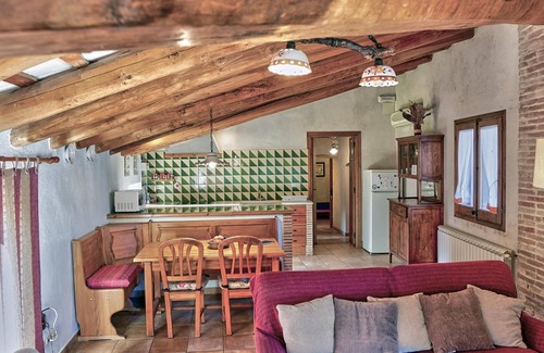 Santa Eulalia de Roncana Apartamento | ELS CIRERERS - Can Burgues