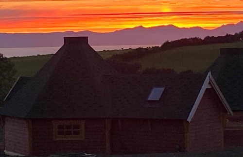 Kirkmichael Casa | Elsay MAY Luxury Hot Tub Lodges Exclusively for Couples Over 25yrs and dog Friendly