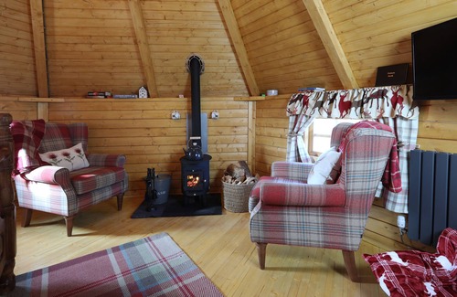 Kirkmichael Casa | Elsay MAY Luxury Hot Tub Lodges Exclusively for Couples Over 25yrs and dog Friendly